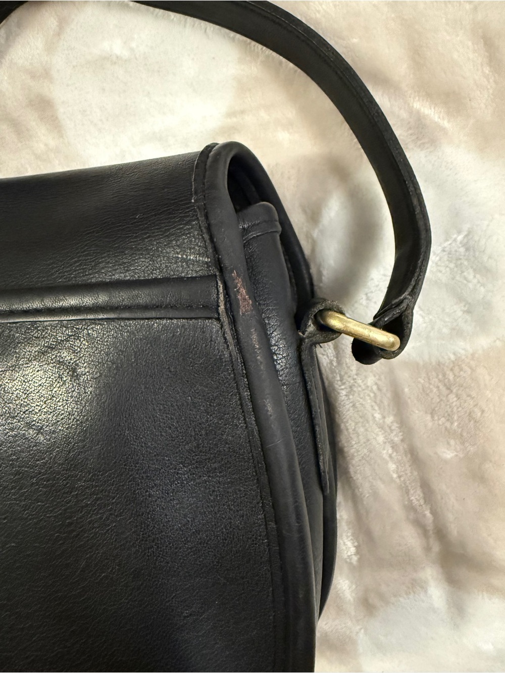 Vintage Coach Prairie Bag, Classic Black Leather Crossbody Bag with Turn-Lock - Picture 7 of 10